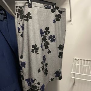 Ann Taylor grey and floral suit skirt, NWT size 14.
